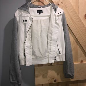 White leather jacket w/ sweatshirt sleeves